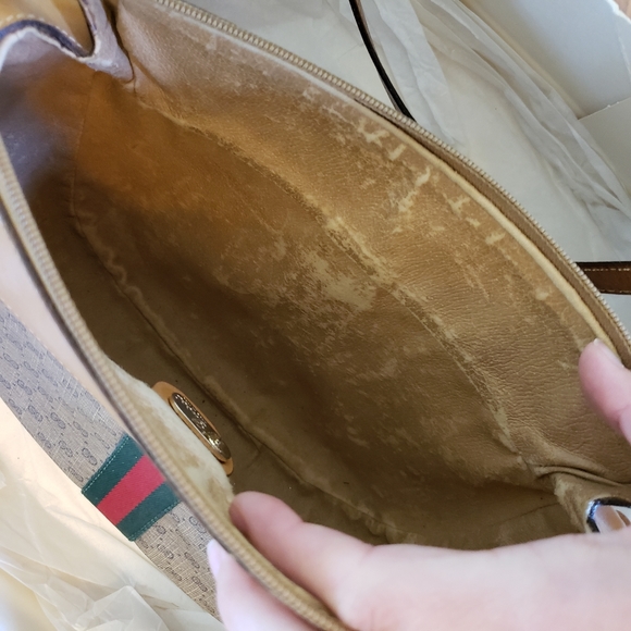 Vintage Gucci purse with box - Picture 14 of 17